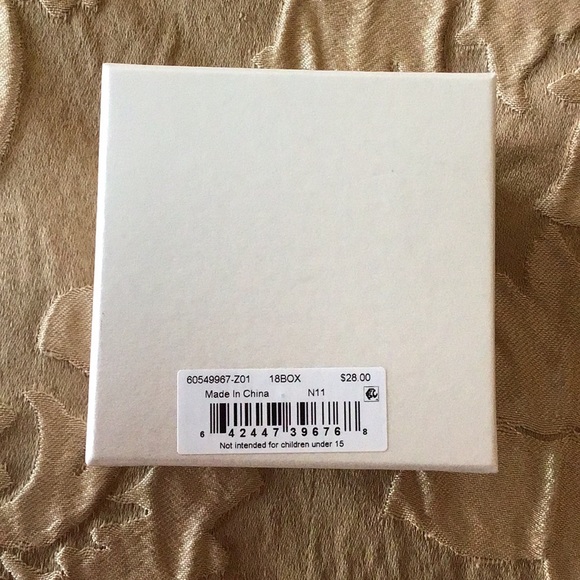 Ladies Pin - Picture 3 of 3